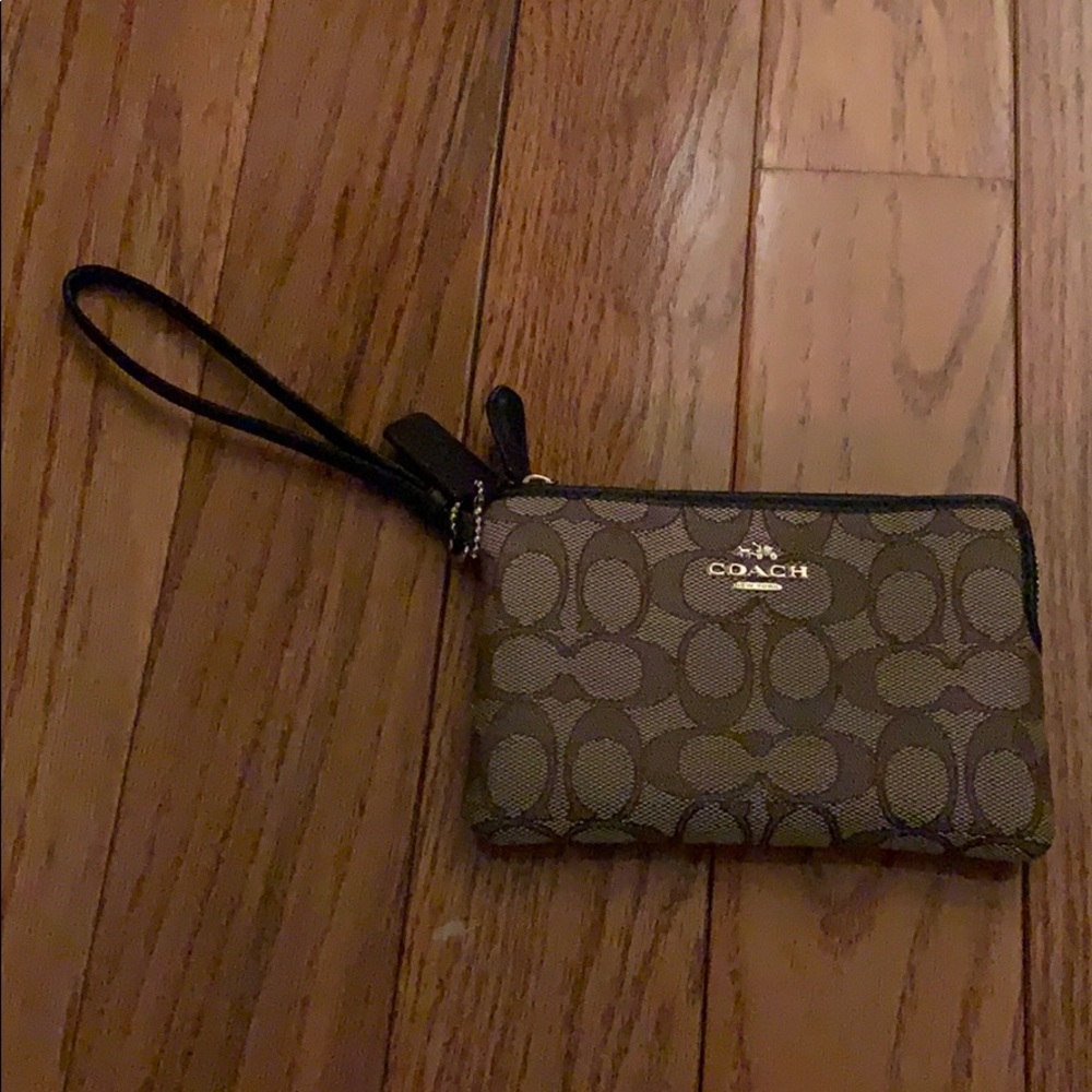 Coach Logo Small Wristlet